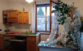 Grazioso Bilocale Merlino, Luminoso Con Vista Santuario, Wifi
